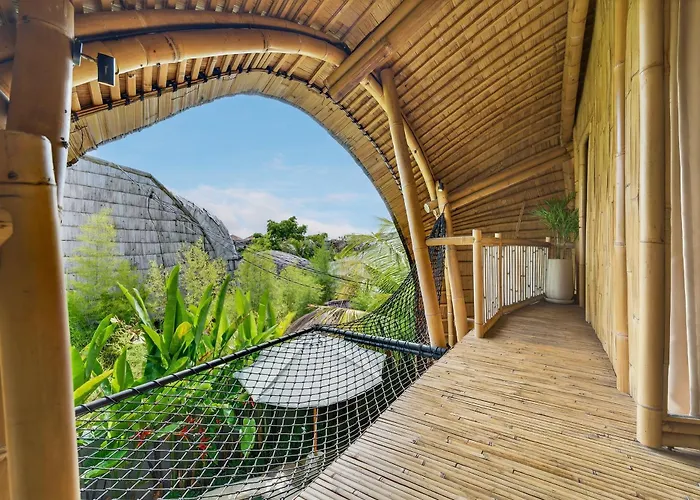 Noon Eco Bamboo Getaway In Villa Canggu