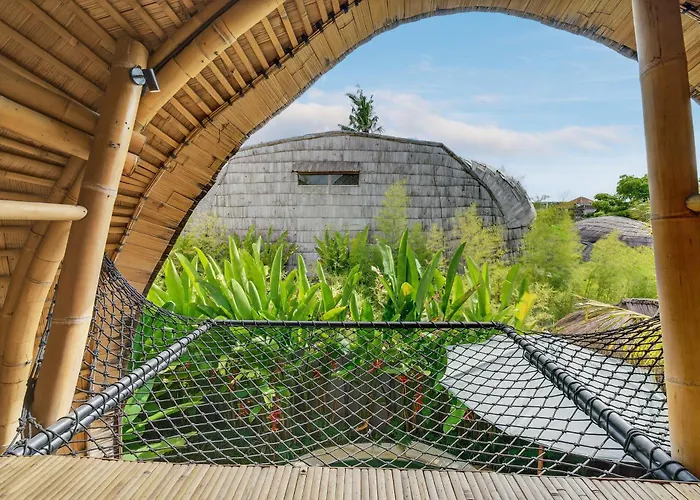 Noon Eco Bamboo Getaway In Villa Canggu